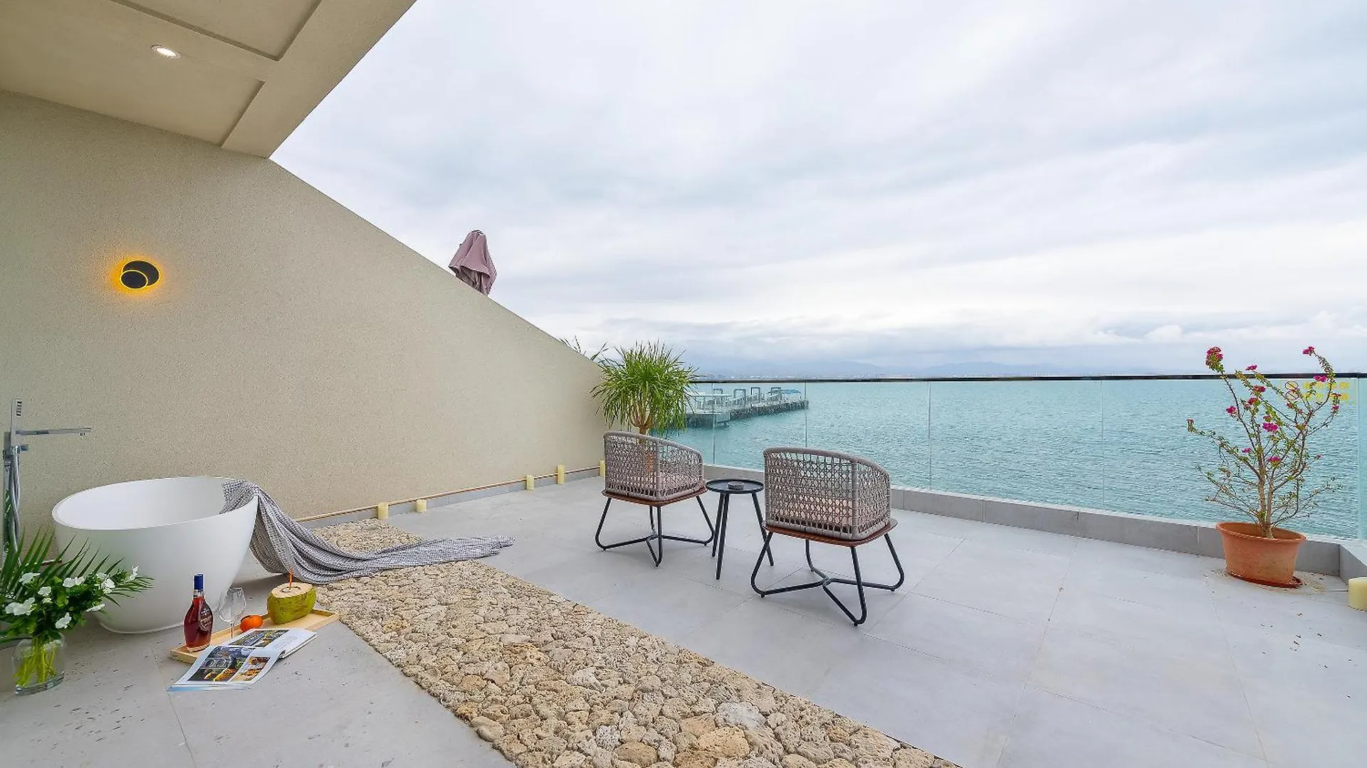 Отель Tianya Jingxi Seaview Inn In Санья