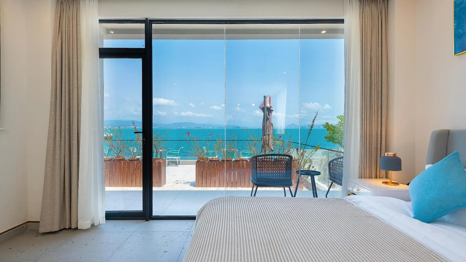 Отель Tianya Jingxi Seaview Inn In Санья